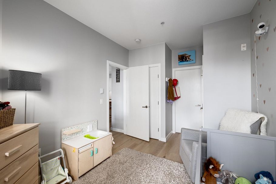 207 3205 Mountain Highway North Vancouver, BC - 21