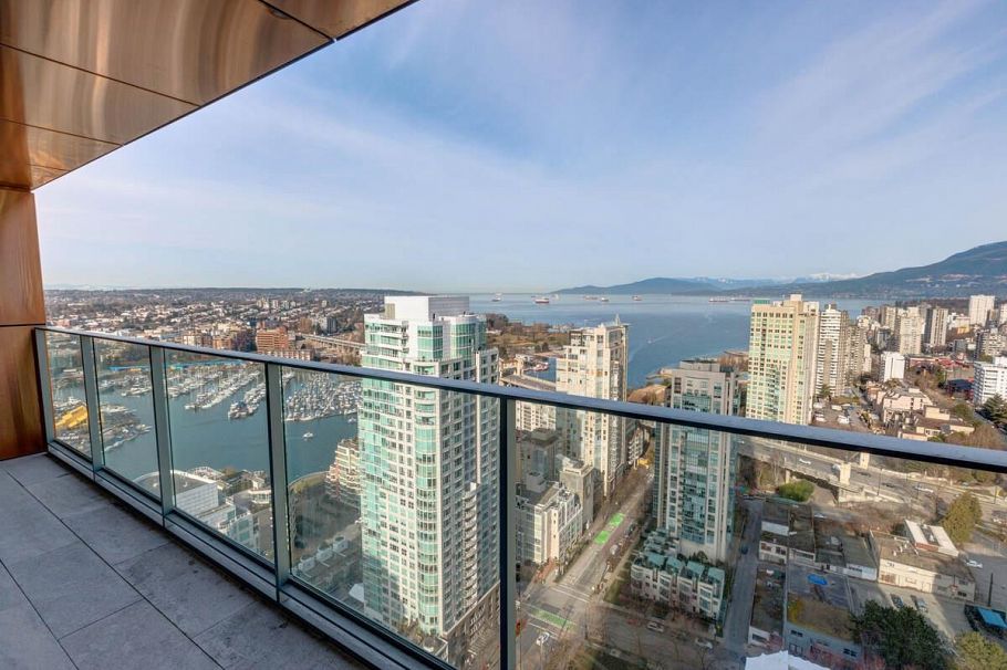 3703 1480 Howe Street Vancouver, BC - 1