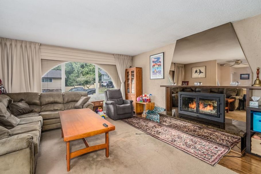 1630 Layton Drive North Vancouver, BC - 3