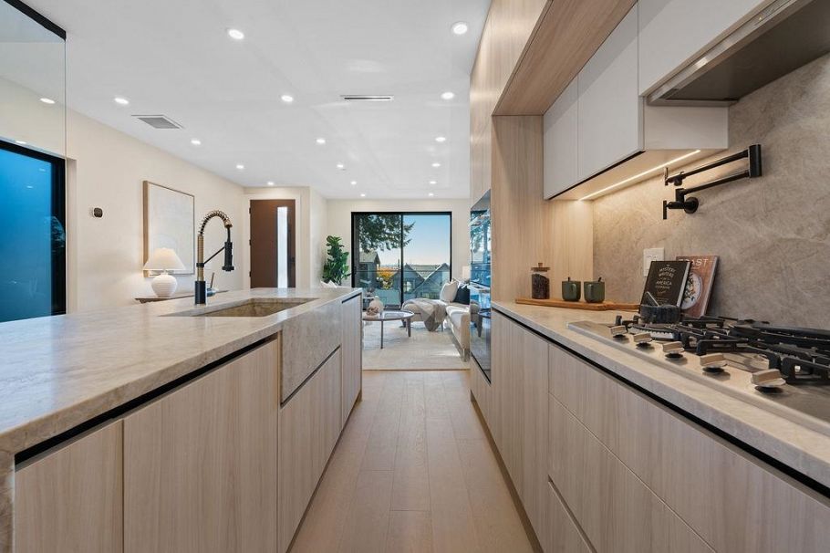 504 E 5th Street North Vancouver, BC - 10