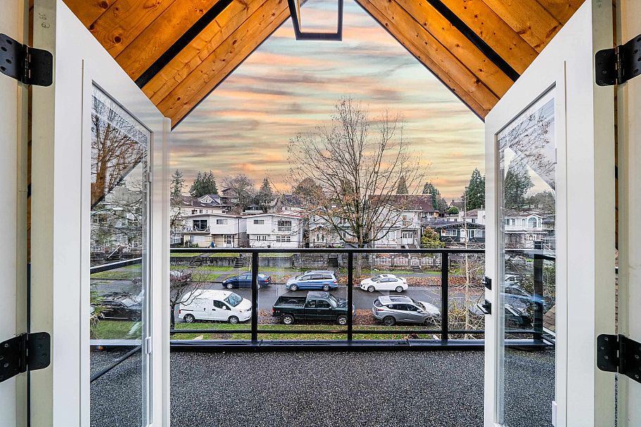 3460 Welwyn Street Vancouver, BC - 31