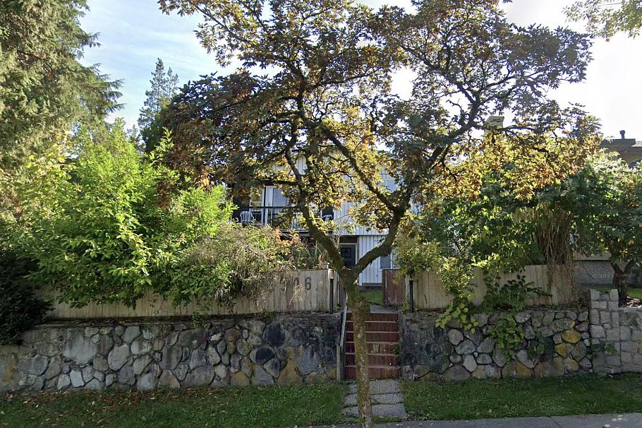 3506 W 29th Avenue Vancouver, BC - 1