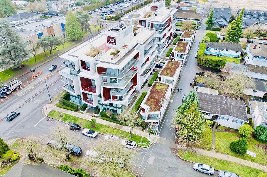 759 W 41st Avenue Vancouver, BC - 3