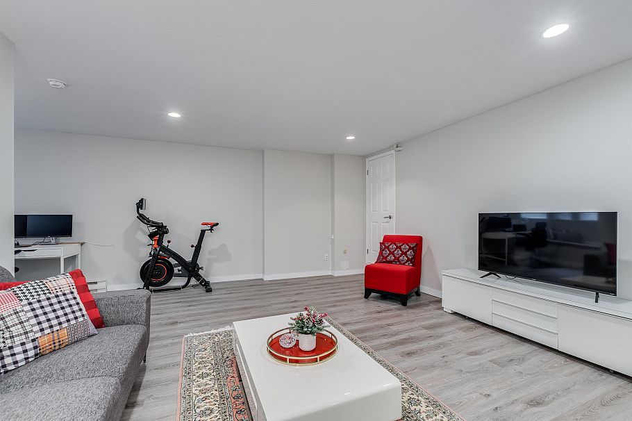 4 233 E 6th Street North Vancouver, BC - 30