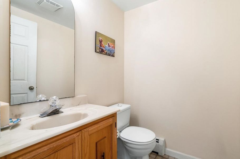 1653 W 62nd Avenue Vancouver, BC - 25