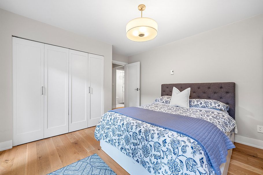 1866 W 15th Avenue Vancouver, BC - 27