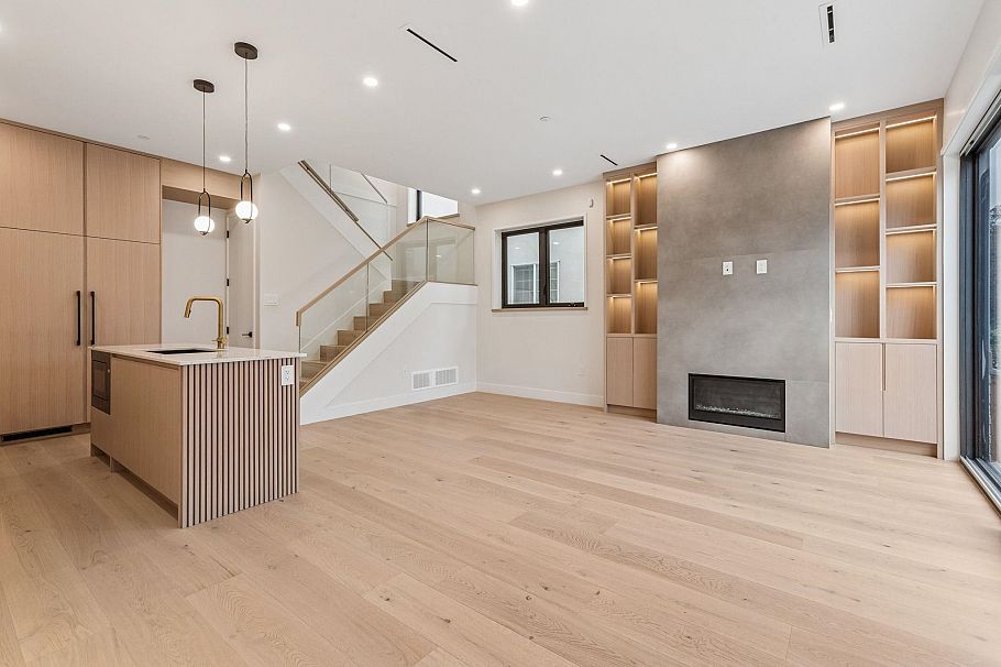 1 448 W 20th Avenue Vancouver, BC - 5