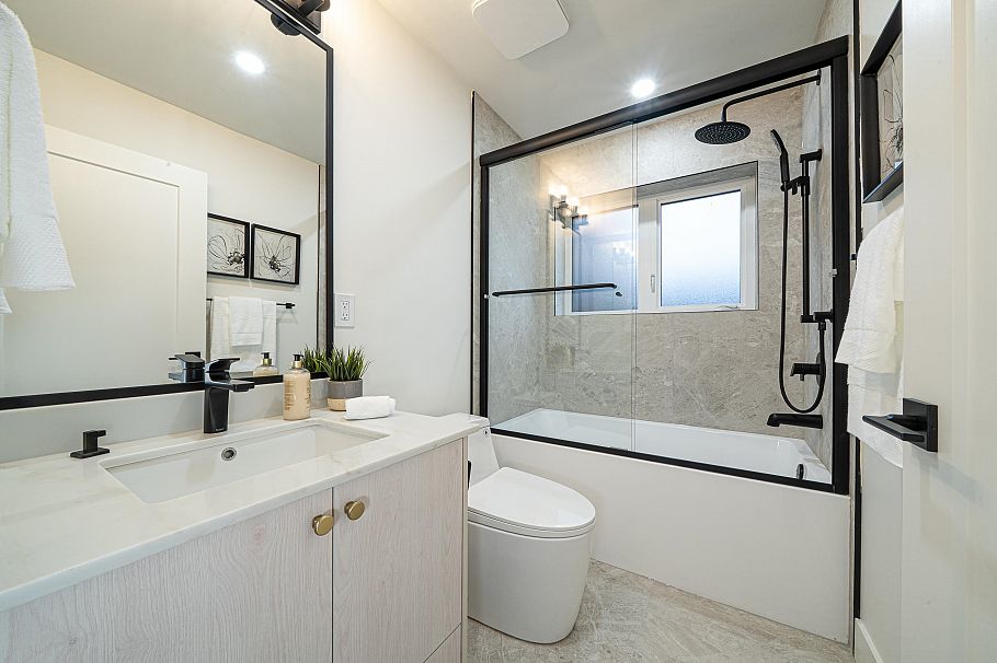 3462 Welwyn Street Vancouver, BC - 25