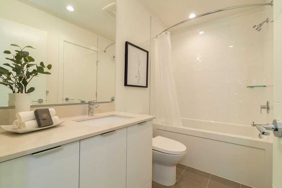 403 108 E 8th Street North Vancouver, BC - 25