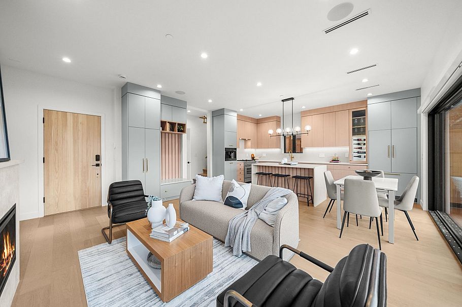 2 2247 Parker Street Vancouver, BC - 2