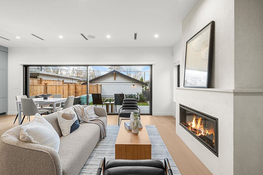 2 2247 Parker Street Vancouver, BC - 3