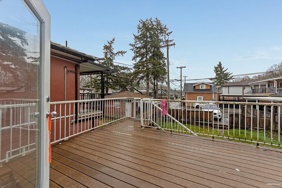4358 Victoria Drive Vancouver, BC - 14