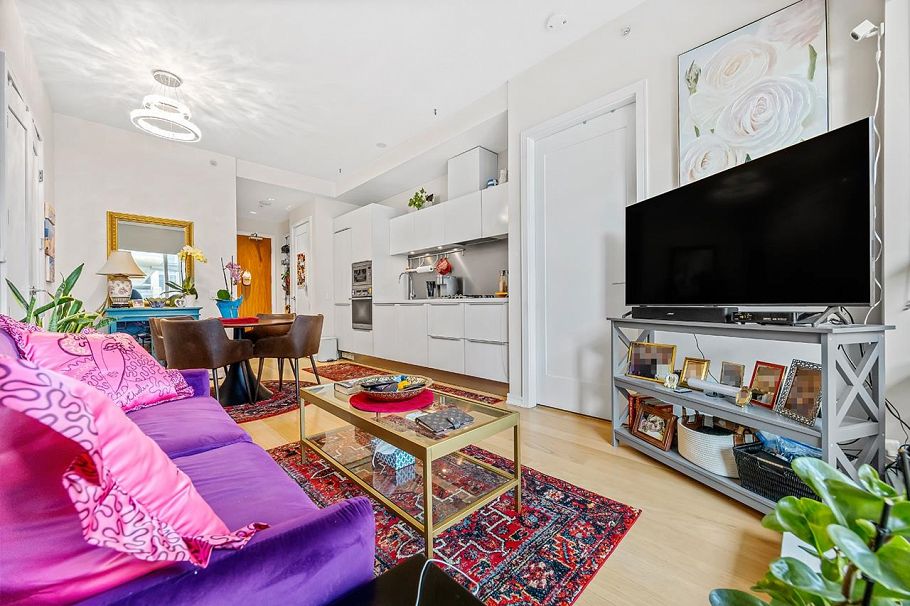 302 1616 Columbia Street Vancouver, BC - 6