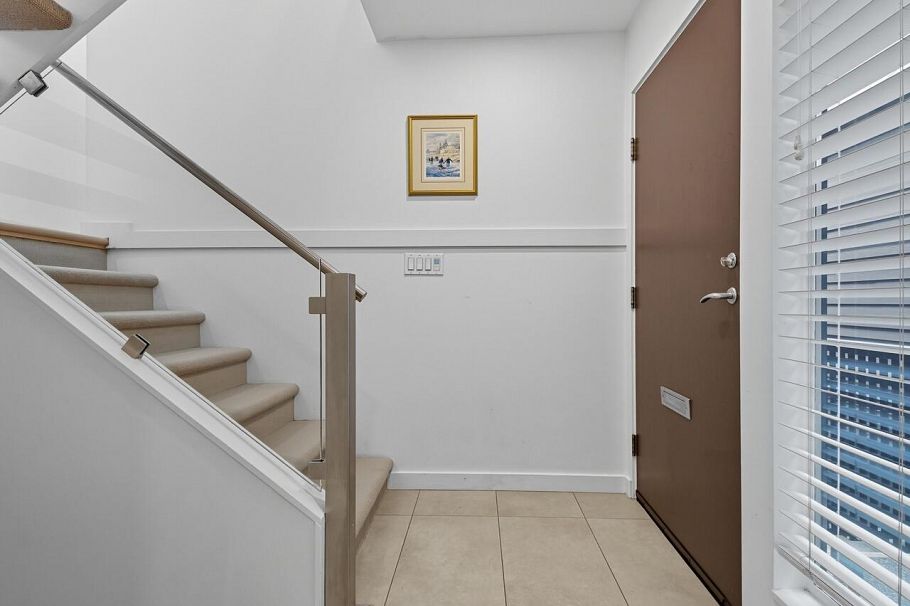 1645 Stephens Street Vancouver, BC - 2