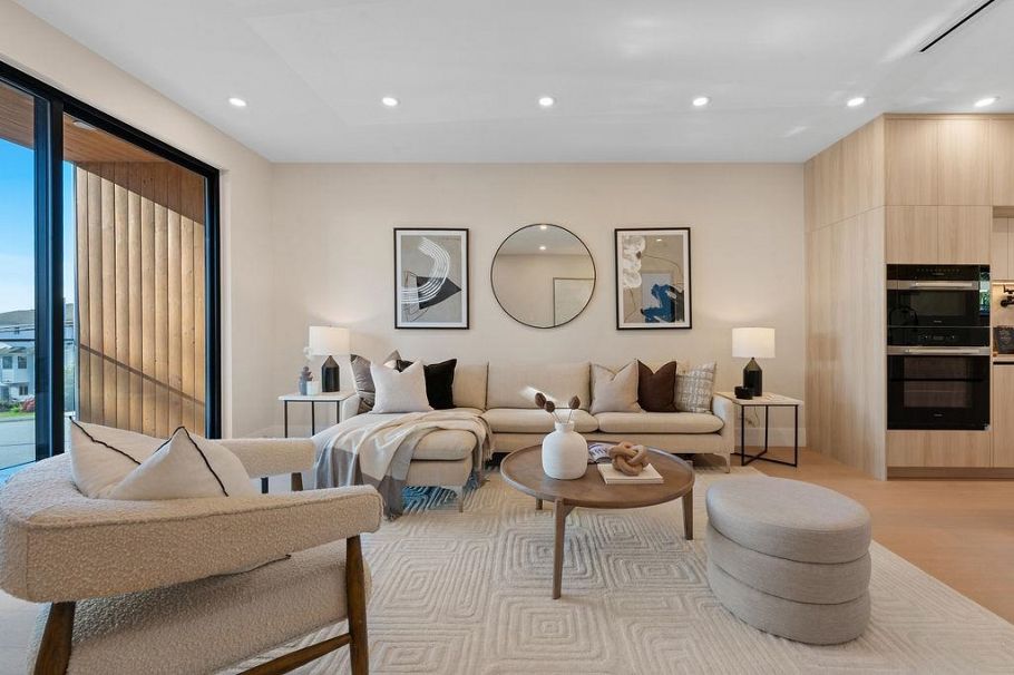 504 E 5th Street North Vancouver, BC - 3