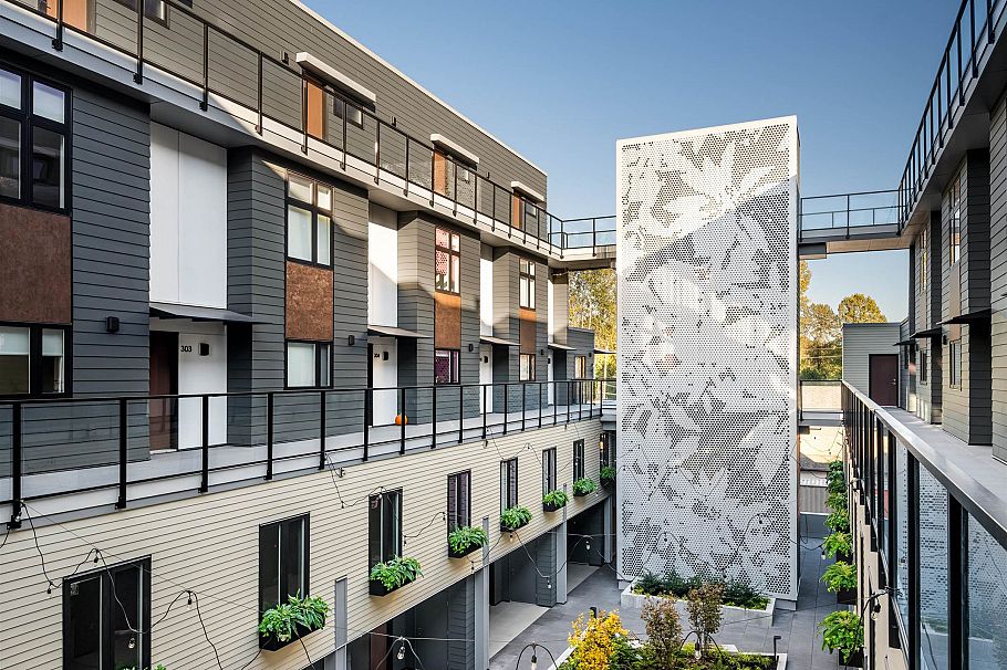 311 342 Mountain Highway North Vancouver, BC - 23