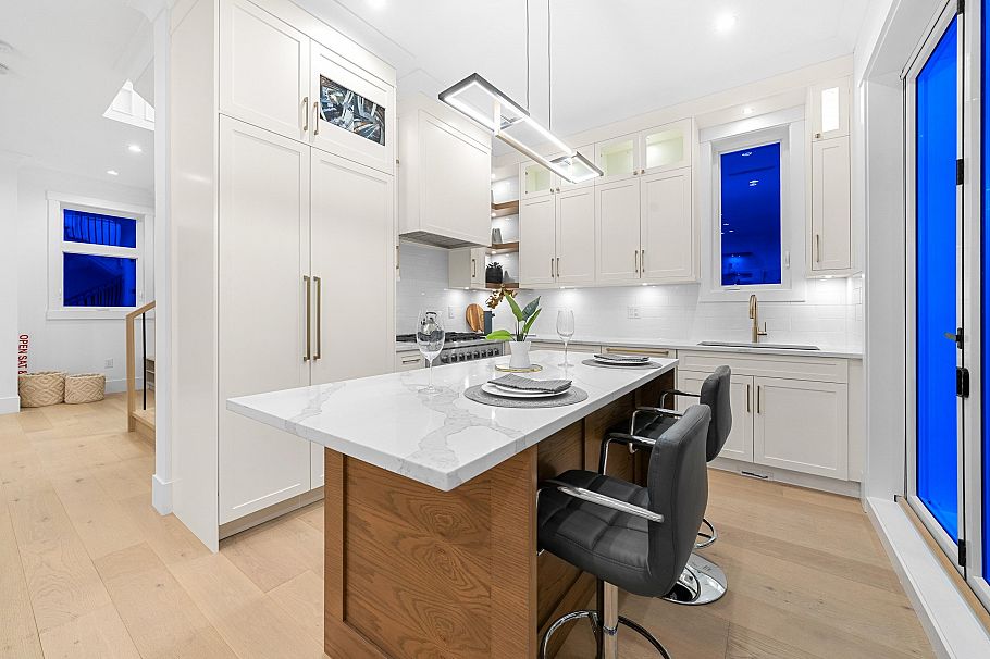 4990 Sherbrooke Street Vancouver, BC - 14