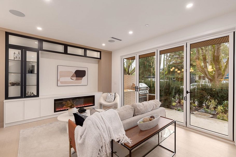 2 2976 W 13th Avenue Vancouver, BC - 9