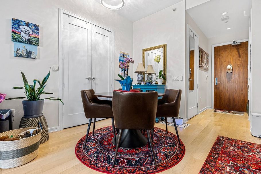 302 1616 Columbia Street Vancouver, BC - 9