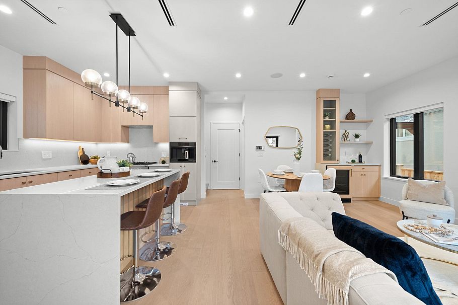 1 2247 Parker Street Vancouver, BC - 7