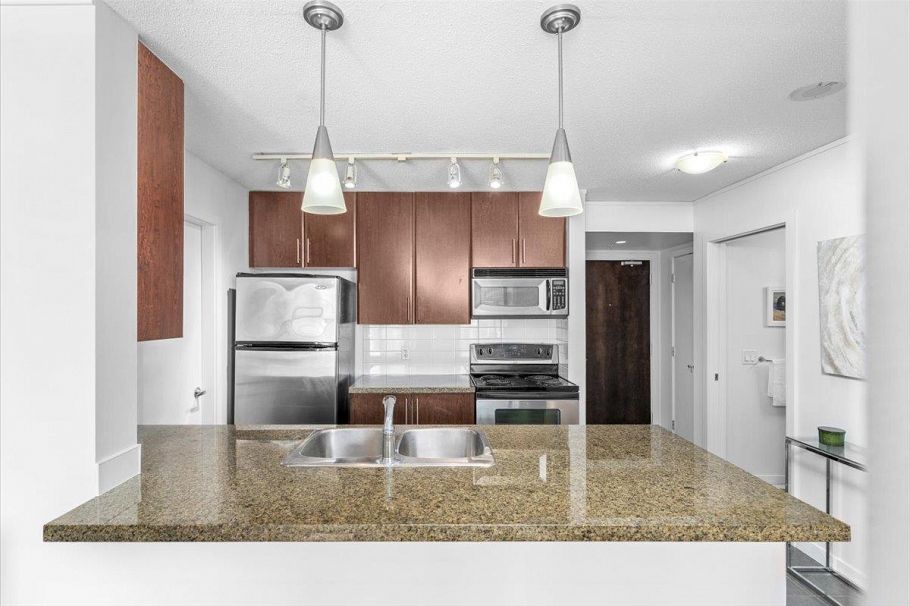 1805 58 Keefer Place Vancouver, BC - 4