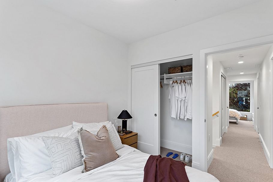 553 W 26th Avenue Vancouver, BC - 14