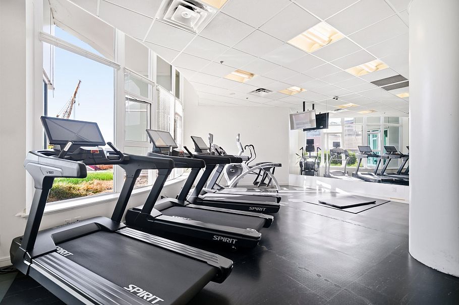 708 133 E Esplanade North Vancouver, BC - 23