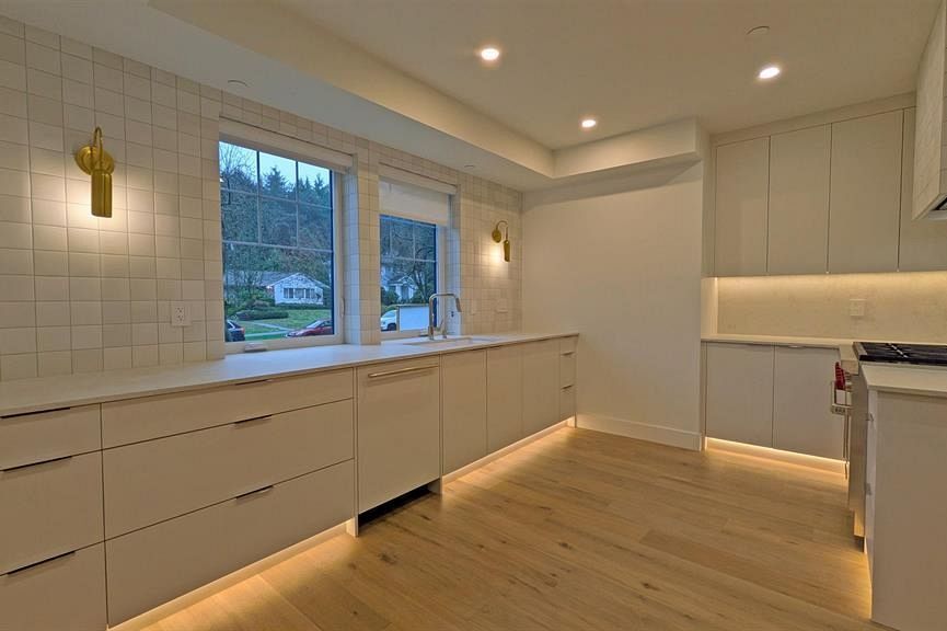 1139 W 33rd Avenue Vancouver, BC - 8