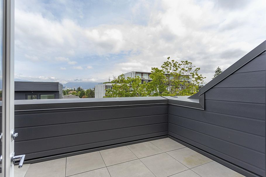 553 W 26th Avenue Vancouver, BC - 23