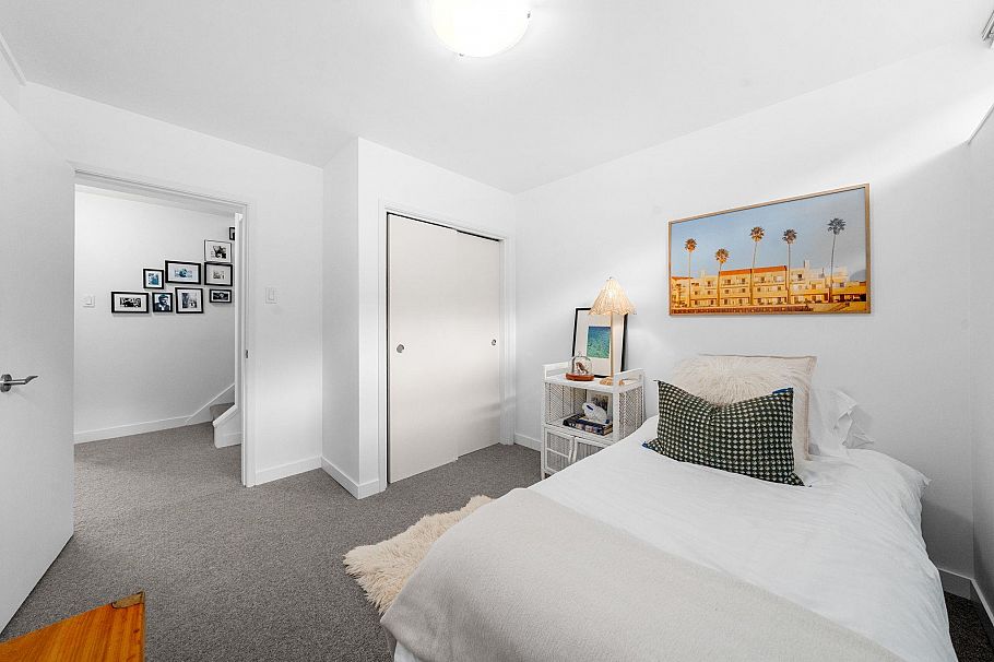 3455 Calder Avenue North Vancouver, BC - 32