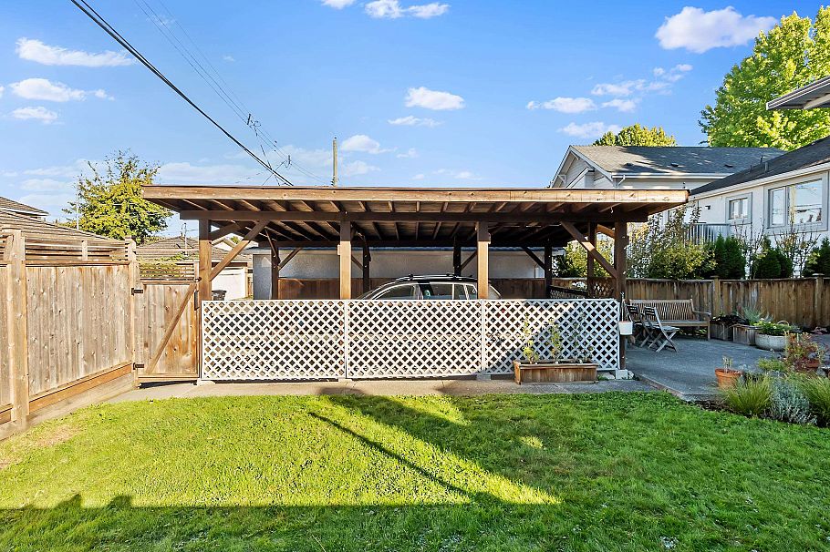 4833 Henry Street Vancouver, BC - 31