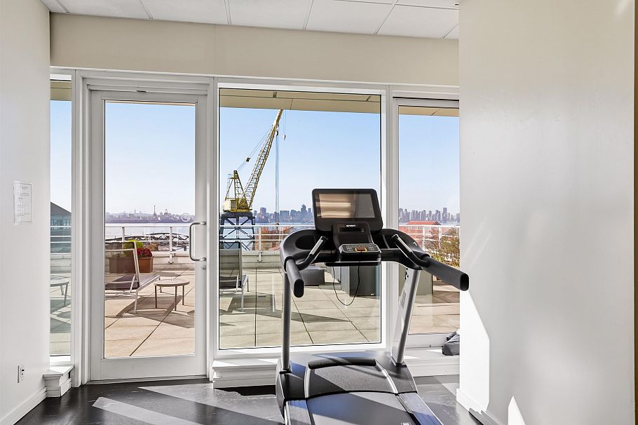 708 133 E Esplanade North Vancouver, BC - 22