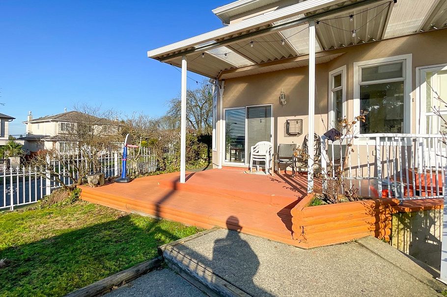 2056 Scarboro Avenue Vancouver, BC - 31