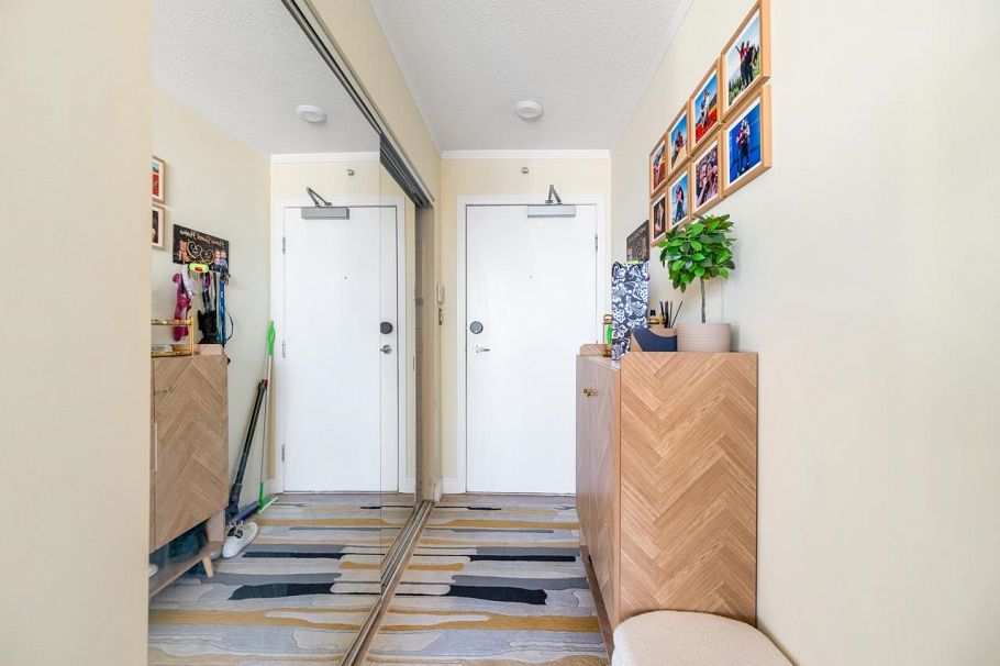 2608 198 Aquarius Mews Vancouver, BC - 18