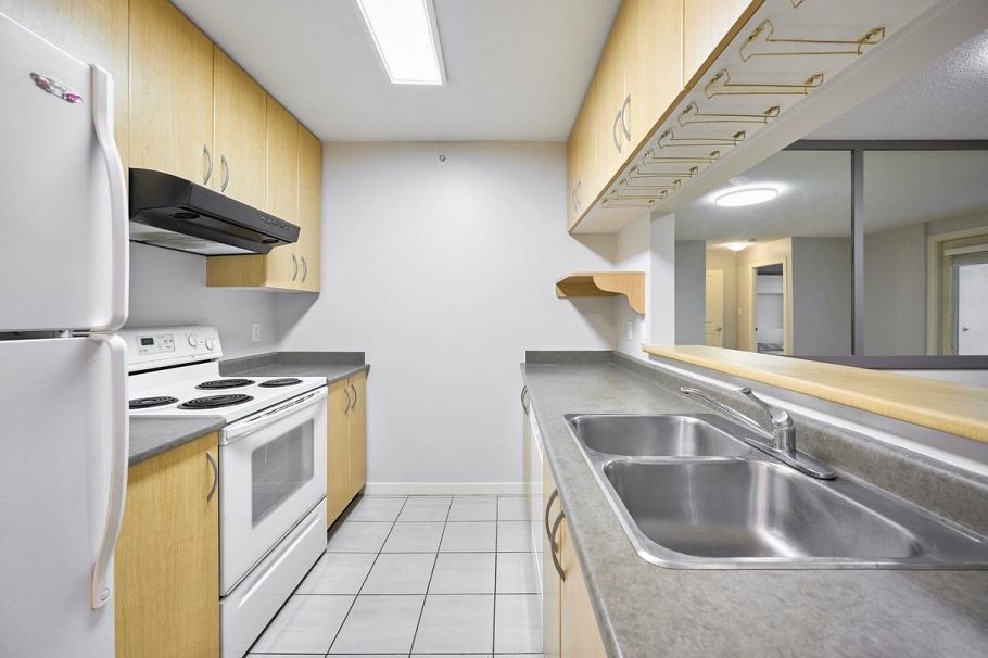 318 3638 Vanness Avenue Vancouver, BC - 13