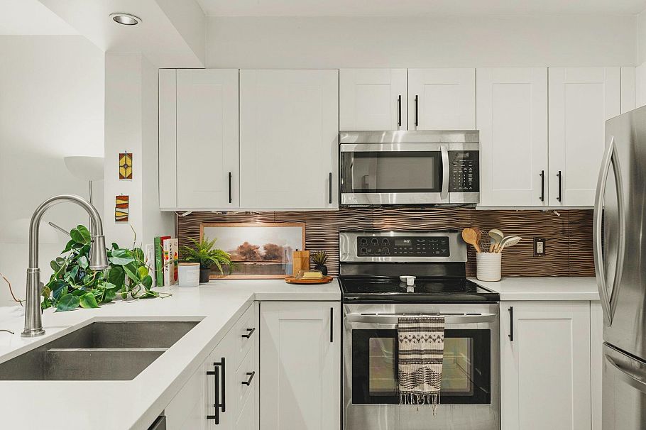 302 1438 W 7th Avenue Vancouver, BC - 8