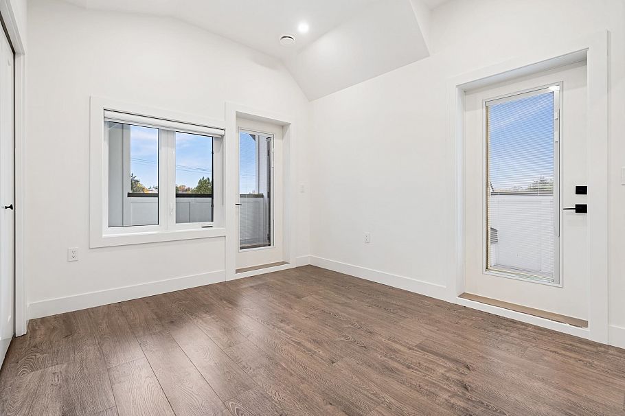 2140 E 20th Avenue Vancouver, BC - 14