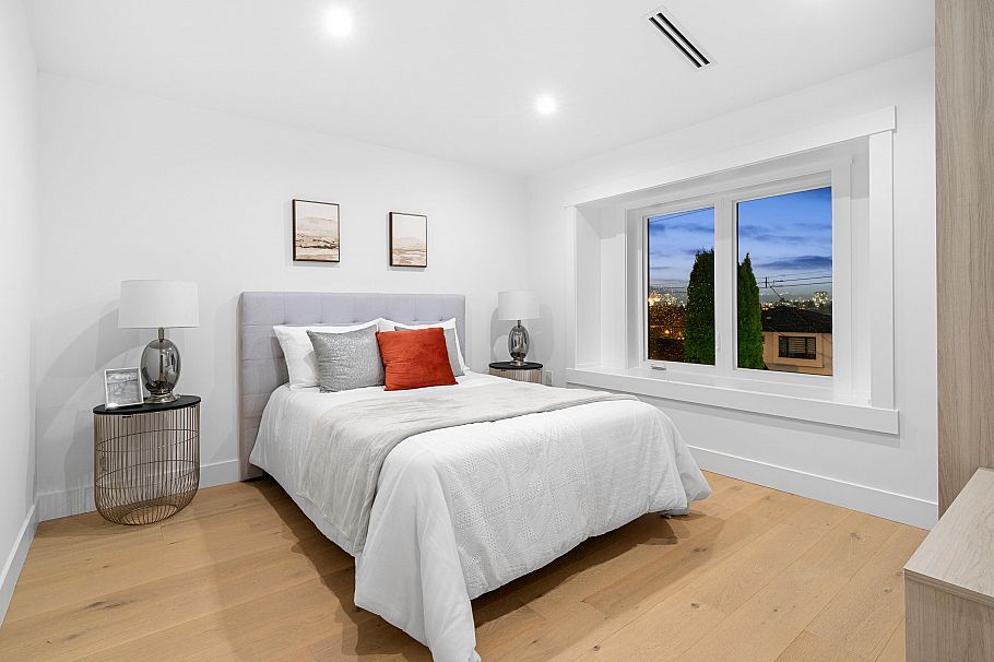 4990 Sherbrooke Street Vancouver, BC - 20