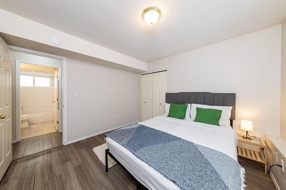 3638 Maginnis Avenue North Vancouver, BC - 32