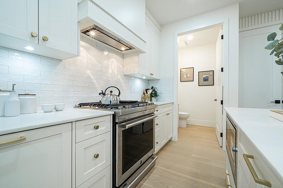 3460 Welwyn Street Vancouver, BC - 12