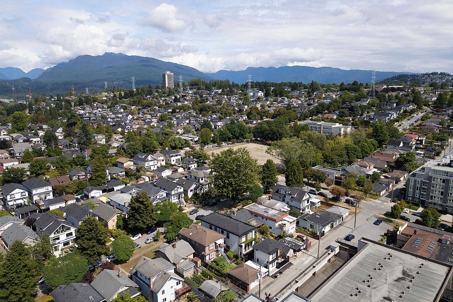 1 3466 Franklin Street Vancouver, BC - 30