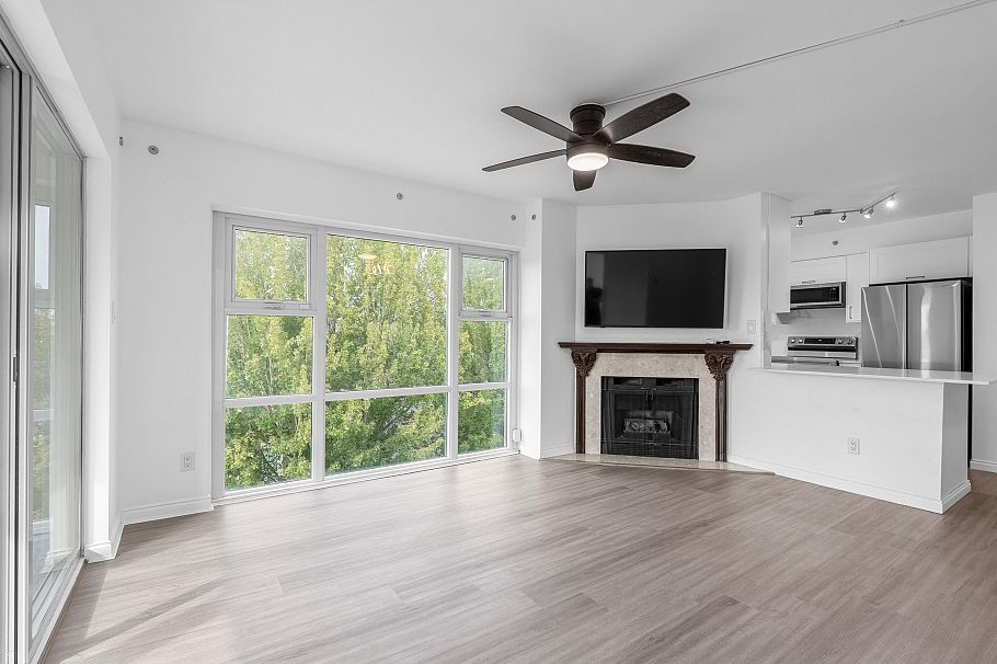 PH6 4868 Fraser Street Vancouver, BC - 4