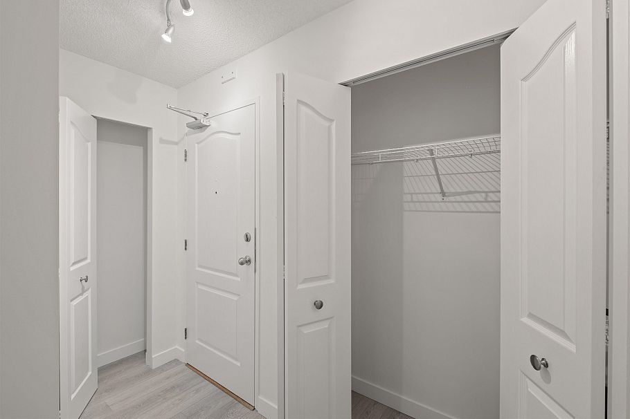 201 2012 Fullerton Avenue North Vancouver, BC - 8