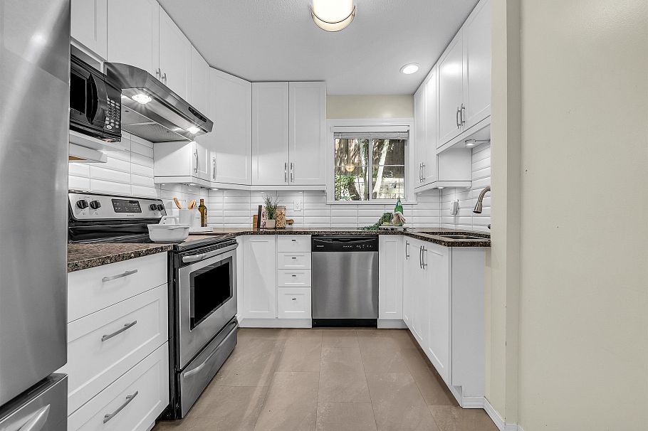 3461 Amberly Place Vancouver, BC - 13