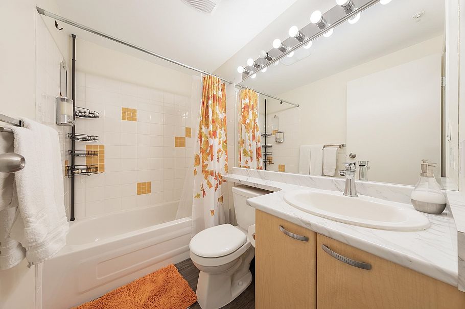 307 1249 Granville Street Vancouver, BC - 21