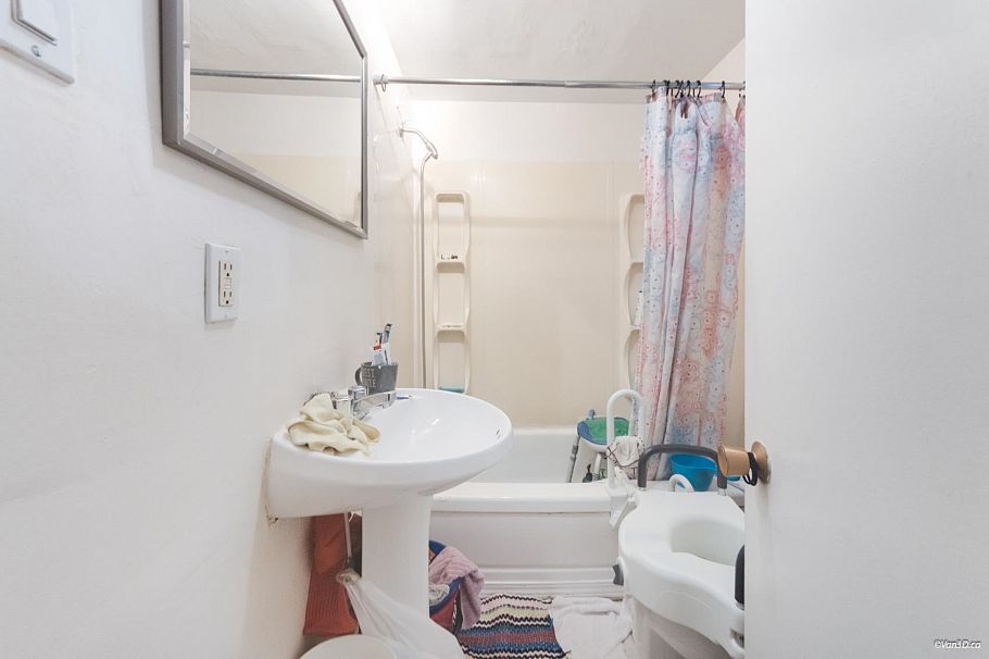 4358 Victoria Drive Vancouver, BC - 19