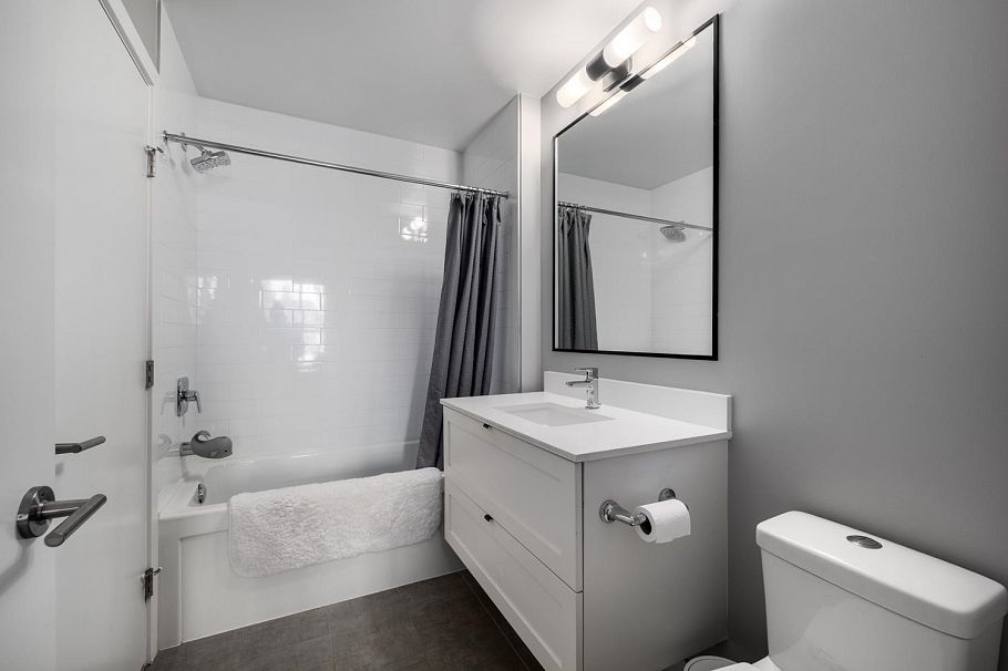 207 3205 Mountain Highway North Vancouver, BC - 22