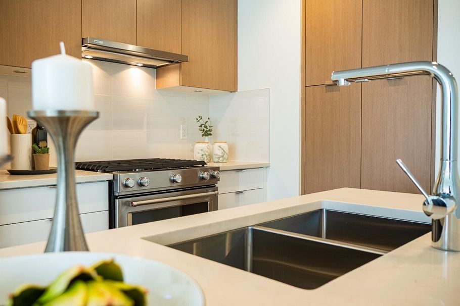 403 108 E 8th Street North Vancouver, BC - 35