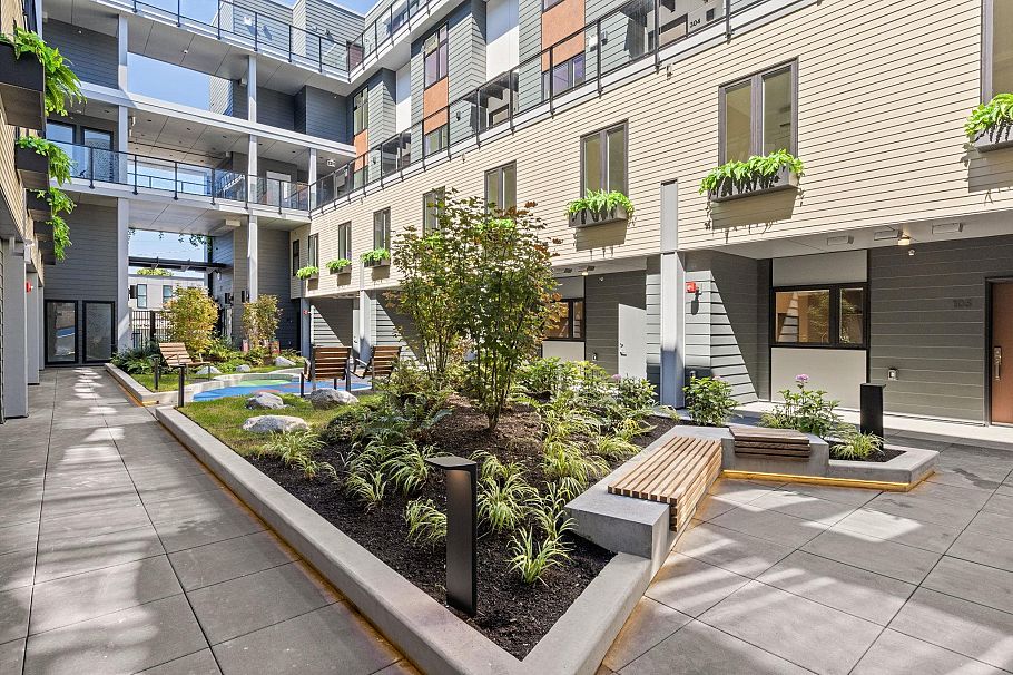 112 342 Mountain Highway North Vancouver, BC - 29