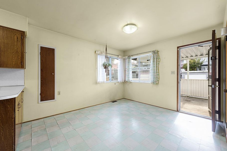 3220 E 19th Avenue Vancouver, BC - 35